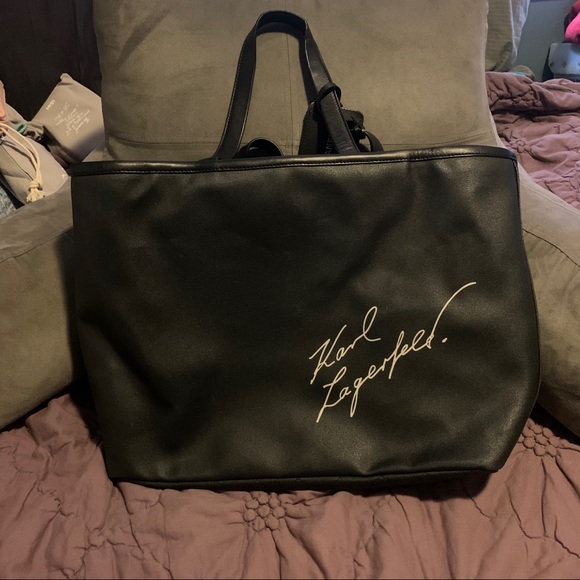 Chanel: Mobile Art Tote (Black) - Picture 3 of 11